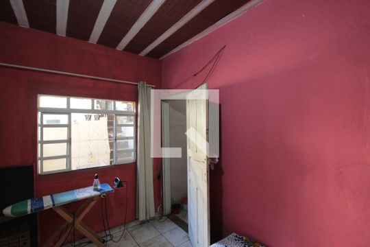 Quarto 2 de casa à venda com 3 quartos, 150m² em Primeiro de Maio, Belo Horizonte
