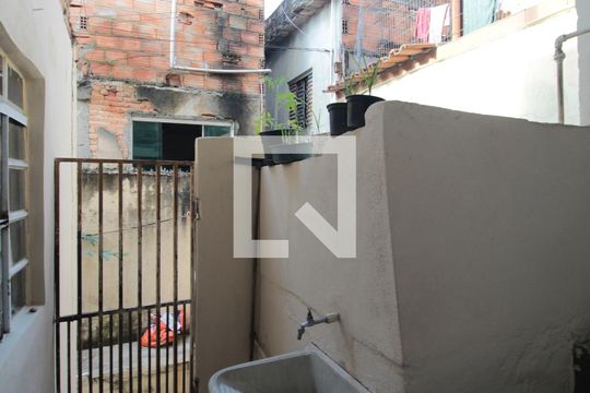 Área de Serviço de casa à venda com 3 quartos, 150m² em Primeiro de Maio, Belo Horizonte