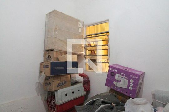 Edícula de casa à venda com 3 quartos, 150m² em Primeiro de Maio, Belo Horizonte