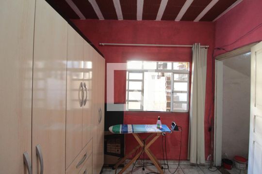 Quarto 2 de casa à venda com 3 quartos, 150m² em Primeiro de Maio, Belo Horizonte