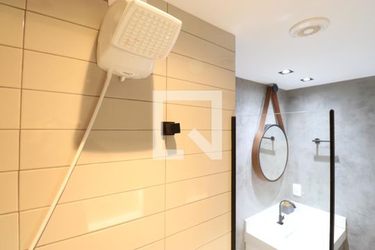 Banheiro de apartamento à venda com 1 quarto, 32m² em Pompeia, São Paulo