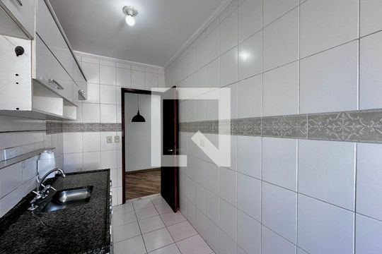 Cozinha de apartamento à venda com 2 quartos, 54m² em Vila das Belezas, São Paulo
