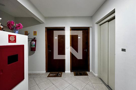Hall Apartamento de apartamento à venda com 2 quartos, 54m² em Vila das Belezas, São Paulo