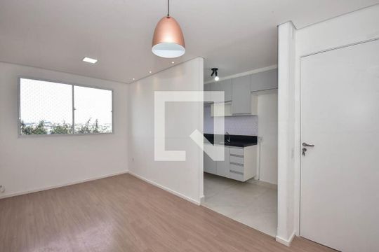 Sala de apartamento para alugar com 2 quartos, 42m² em Jardim Boa Vista, São Paulo