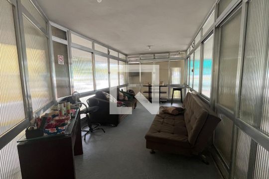 Área comum - Salão de estudos de apartamento para alugar com 1 quarto, 52m² em Aparecida, Santos