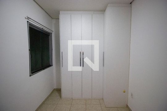 Quarto  de apartamento para alugar com 1 quarto, 32m² em Setor Habitacional Vicente Pires (taguatinga), Brasília