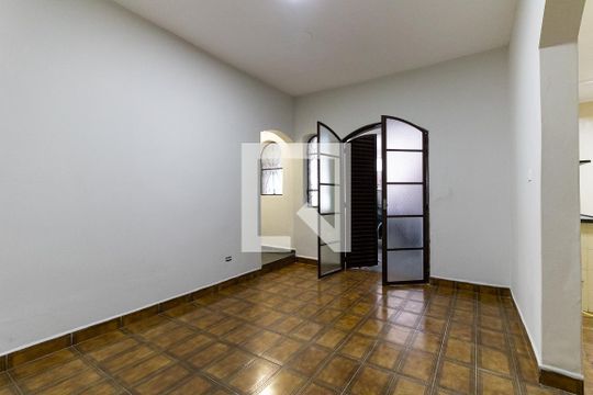 Casa para alugar com 2 quartos, 80m² em Jardim Maria Estela, São Paulo