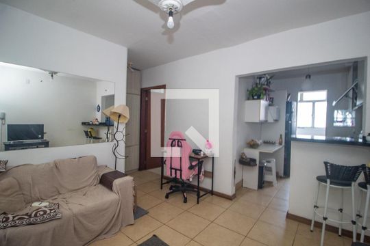 Apartamento à venda com 1 quarto, 40m² em Camaquã, Porto Alegre