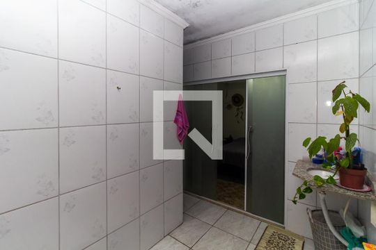 Banheiro de casa para alugar com 2 quartos, 119m² em Jardim Rodolfo Pirani, São Paulo