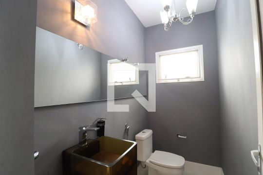 Lavabo de casa de condomínio para alugar com 4 quartos, 316m² em Nova Uberlândia, Uberlândia