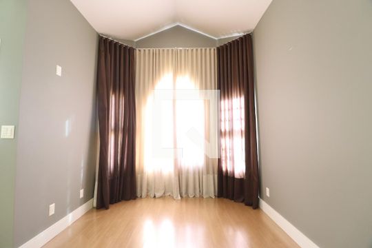 Sala 1 de casa de condomínio para alugar com 4 quartos, 316m² em Nova Uberlândia, Uberlândia