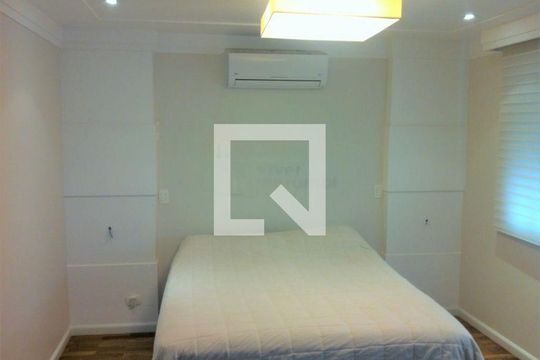 Casa à venda com 4 quartos, 205m² em Jardim Colombo, São Paulo