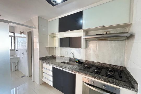 Cozinha de apartamento para alugar com 2 quartos, 59m² em Campinho, Rio de Janeiro