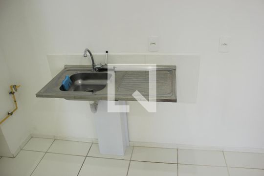 Cozinha/área de serviço de apartamento para alugar com 2 quartos, 36m² em Vila das Bandeiras, Guarulhos