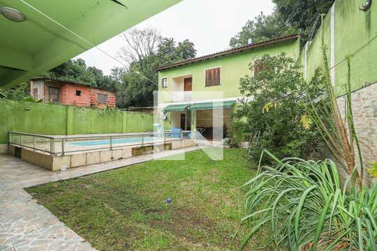 Área comum de casa para alugar com 4 quartos, 238m² em Jardim Itu, Porto Alegre