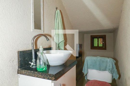 Lavabo de casa para alugar com 4 quartos, 238m² em Jardim Itu, Porto Alegre