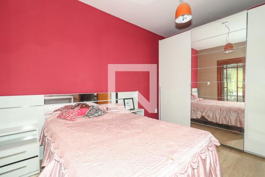 Quarto 1 de casa para alugar com 4 quartos, 238m² em Jardim Itu, Porto Alegre