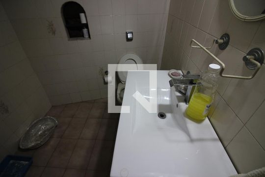 Lavabo de casa para alugar com 4 quartos, 217m² em Vila Caminho do Mar, São Bernardo do Campo