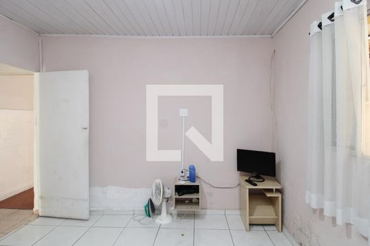 Quarto 2 de casa à venda com 2 quartos, 250m² em Vila Sabrina, São Paulo