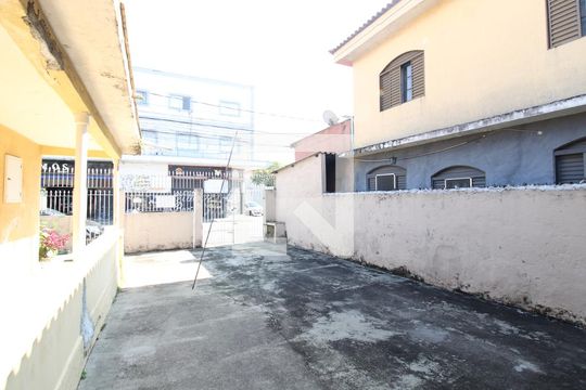 Garagem de casa à venda com 2 quartos, 250m² em Vila Sabrina, São Paulo