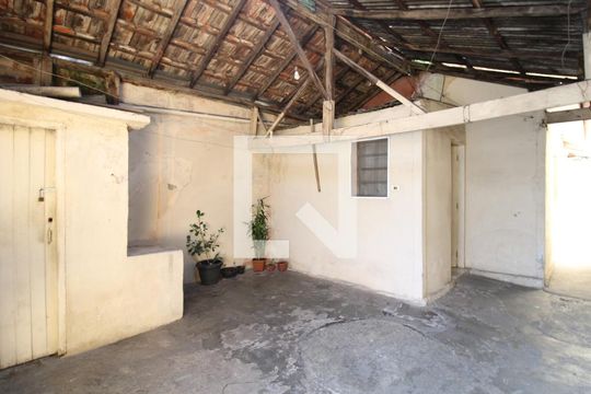Quintal de casa à venda com 2 quartos, 250m² em Vila Sabrina, São Paulo