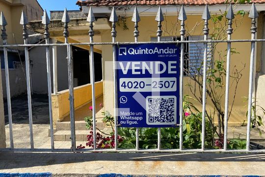 Plaquinha de casa à venda com 2 quartos, 250m² em Vila Sabrina, São Paulo