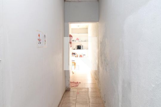 Corredor  de casa à venda com 2 quartos, 250m² em Vila Sabrina, São Paulo