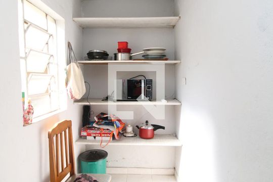 Corredor de casa à venda com 2 quartos, 250m² em Vila Sabrina, São Paulo
