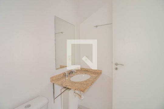 Banheiro da Suíte de apartamento à venda com 2 quartos, 67m² em São Geraldo, Porto Alegre
