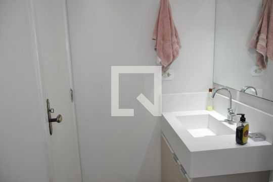 Banheiro de apartamento à venda com 2 quartos, 60m² em Engenho Novo, Rio de Janeiro