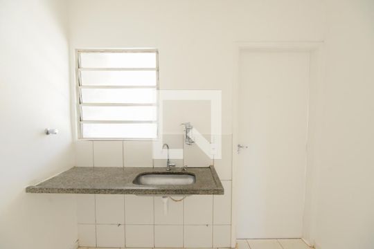Cozinha de casa de condomínio para alugar com 3 quartos, 108m² em Condomínio Guaporé, Ribeirão Preto