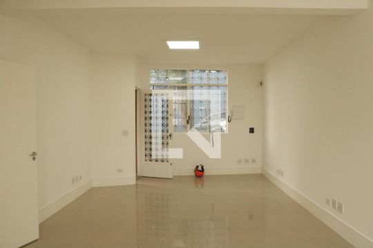 Sala de casa à venda com 5 quartos, 240m² em Perdizes, São Paulo