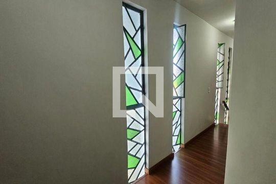 Casa à venda com 3 quartos, 259m² em Maria Paula, Niterói