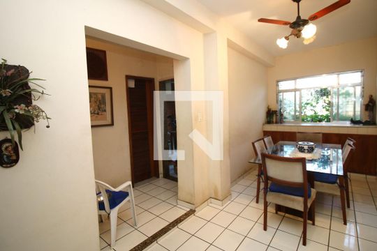 Sala de Jantar de casa à venda com 3 quartos, 357m² em Brás de Pina, Rio de Janeiro