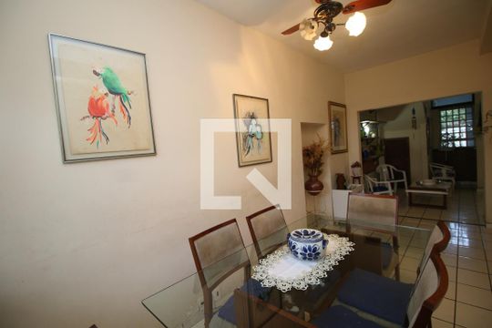 Sala de Jantar de casa à venda com 3 quartos, 357m² em Brás de Pina, Rio de Janeiro