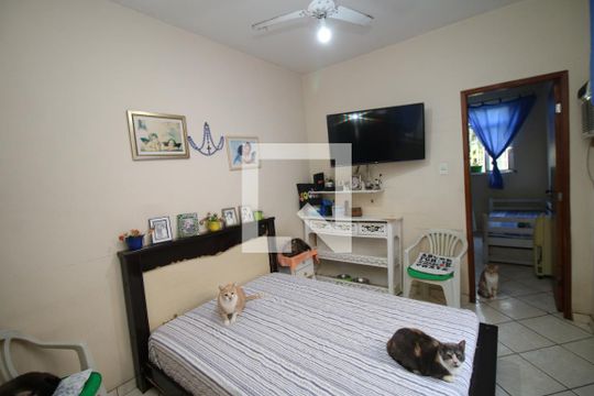 Quarto 1 de casa à venda com 3 quartos, 357m² em Brás de Pina, Rio de Janeiro
