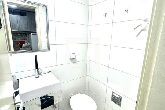 Banheiro de apartamento para alugar com 1 quarto, 29m² em Centro Histórico, Porto Alegre