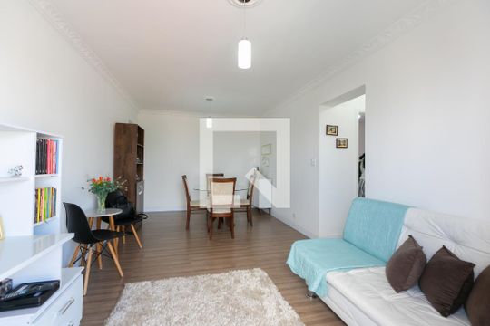 Sala de apartamento à venda com 2 quartos, 72m² em Itaquera, São Paulo