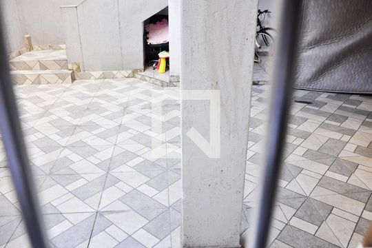 Detalhe - Vista da Sala de casa para alugar com 1 quarto, 150m² em Vila Marina, São Paulo