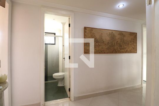Corredor de apartamento à venda com 3 quartos, 126m² em Alto da Lapa, São Paulo