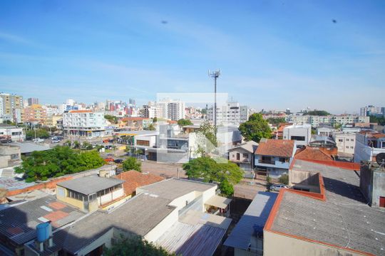 Quarto 1 - Vista de apartamento para alugar com 2 quartos, 90m² em Santa Maria Goretti, Porto Alegre