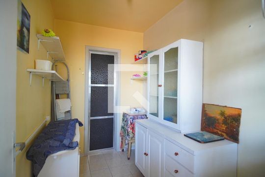 Quarto de Serviço de apartamento para alugar com 2 quartos, 90m² em Santa Maria Goretti, Porto Alegre