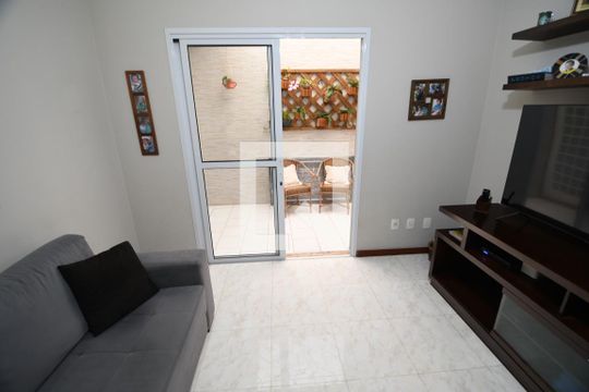 Sala de TV de casa à venda com 3 quartos, 260m² em Parque das Flores, Campinas