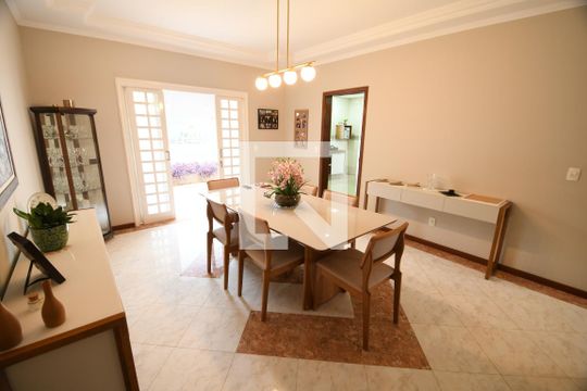 Sala de Jantar de casa à venda com 3 quartos, 260m² em Parque das Flores, Campinas