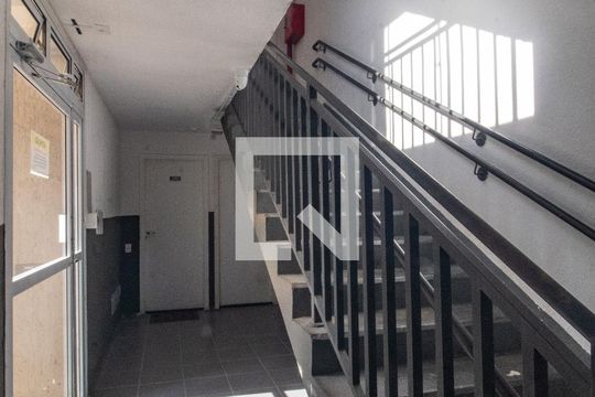 Hall de entrada de apartamento para alugar com 2 quartos, 45m² em Hípica, Porto Alegre