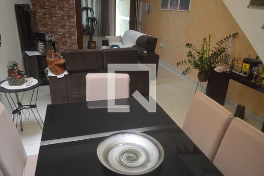 Sala de Jantar de casa para alugar com 2 quartos, 134m² em Vila Santa Isabel, São Paulo