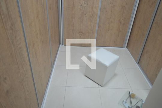 Closet de casa para alugar com 2 quartos, 134m² em Vila Santa Isabel, São Paulo
