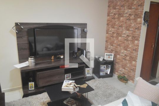 Sala de casa para alugar com 2 quartos, 134m² em Vila Santa Isabel, São Paulo