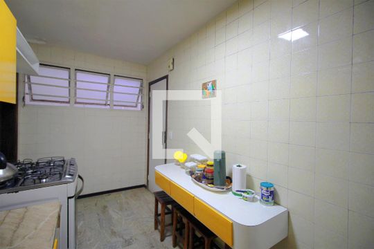 Cozinha de apartamento à venda com 4 quartos, 185m² em São Pedro, Belo Horizonte
