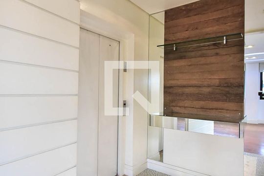 Hall Privativo de apartamento à venda com 3 quartos, 206m² em Jardim Panorama, São Paulo